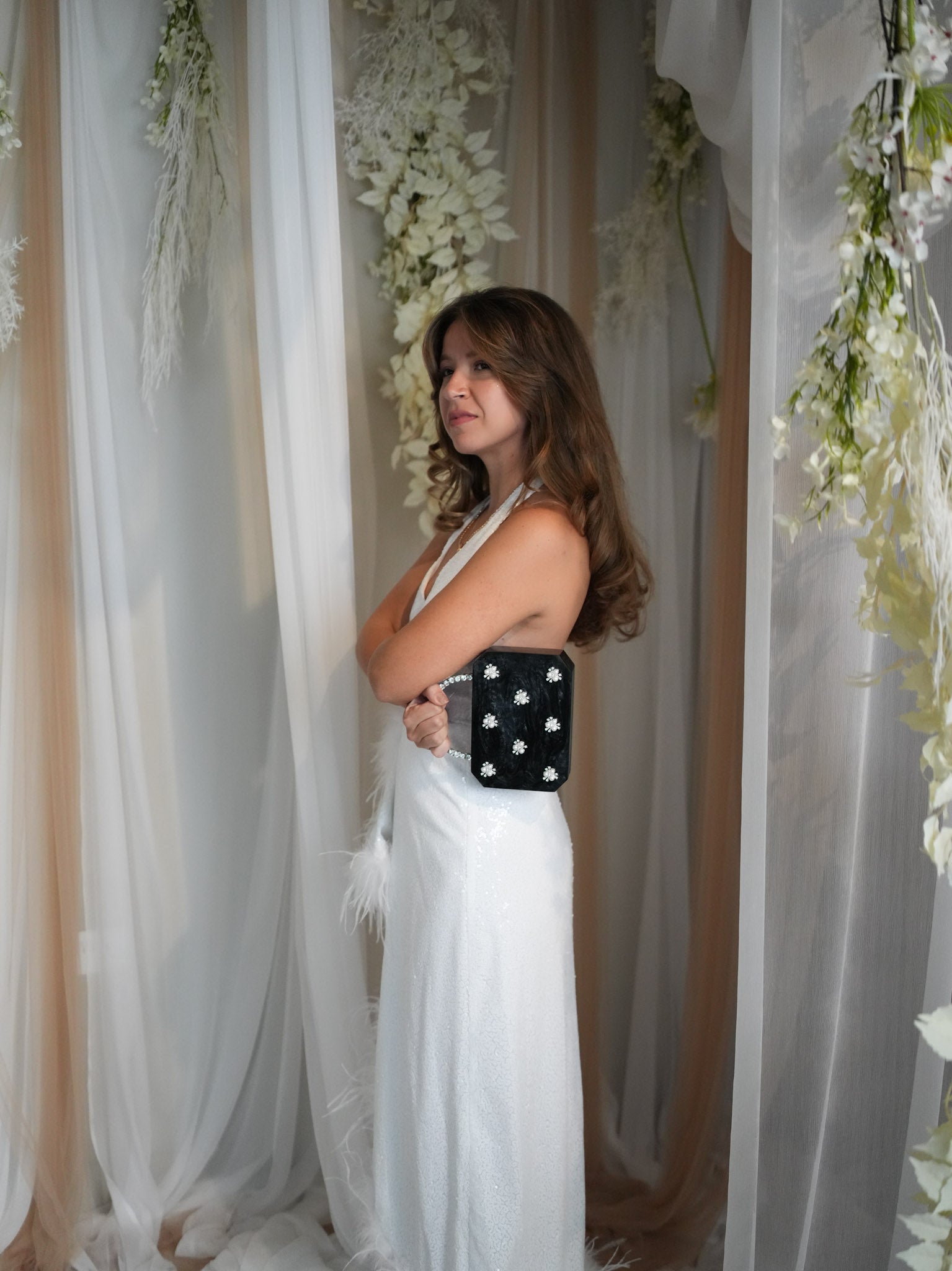 Beyond the Ordinary Clutch (Black)