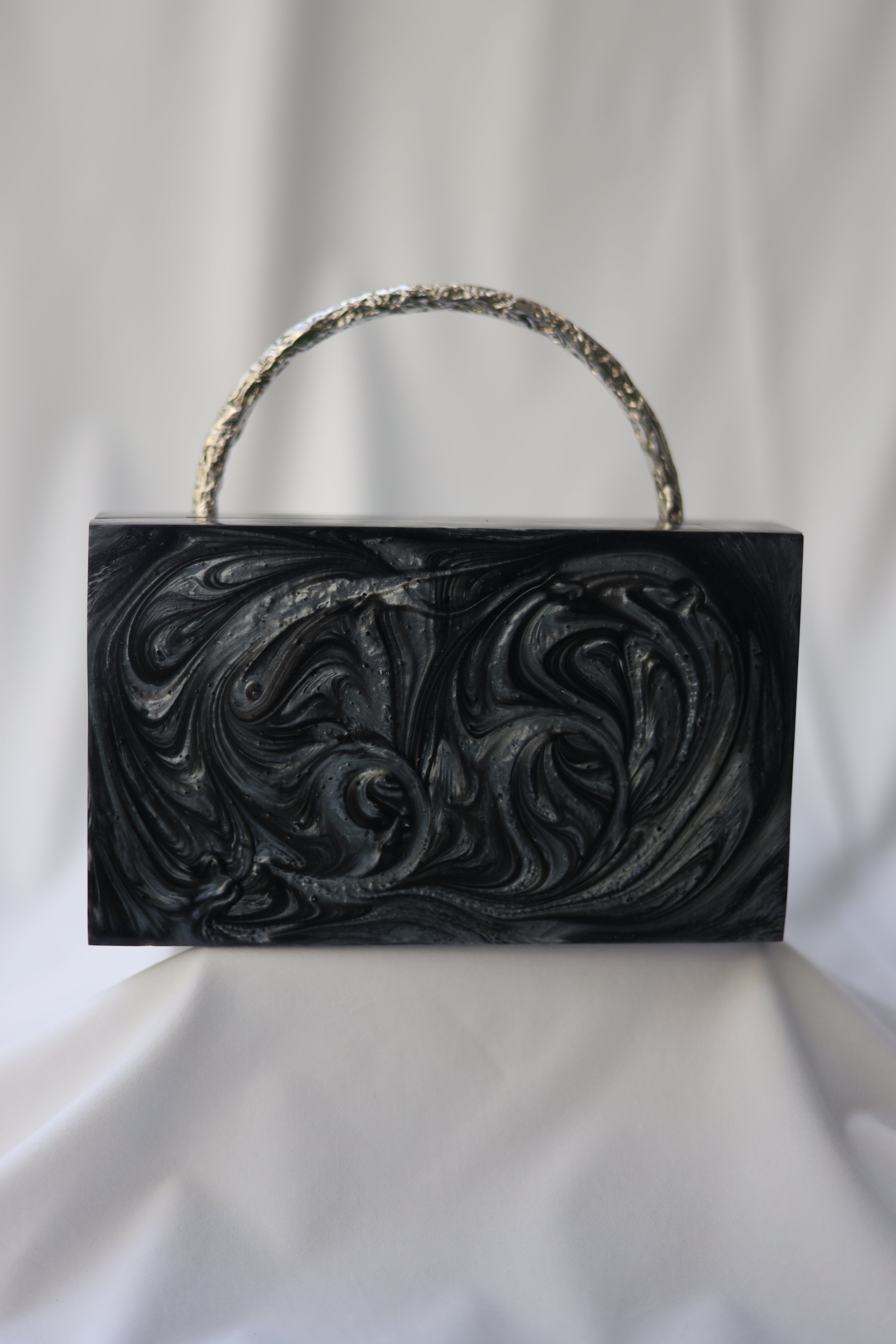 Thriving All Night Clutch (Black)