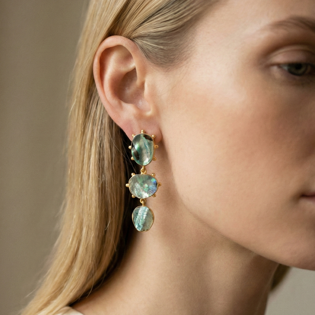 أقراط رقائق عرق اللؤلؤ من أورورا جلو