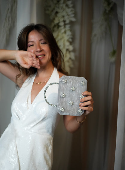 Beyond the Ordinary Clutch (Gray)