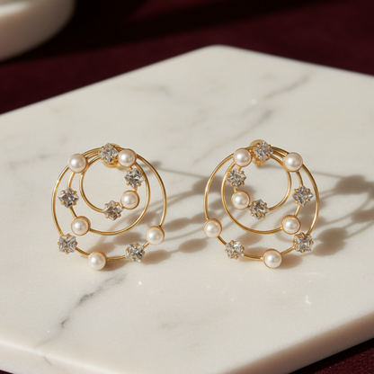 Glimmering Gems Pearl Earring