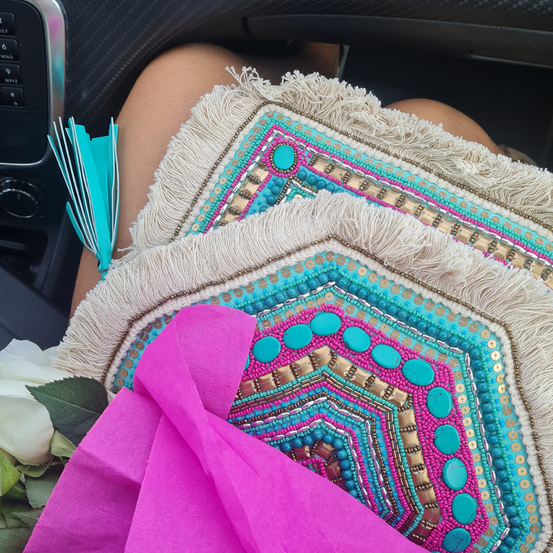 خذني إلى Sands Boho Clutch